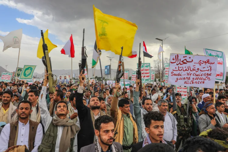 Iran-backed fighters in Yemen and Iraq are joining forces to threaten the Gulf